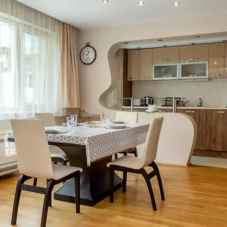 דירה Spacious 2br Steps From Center By Flat Manаger