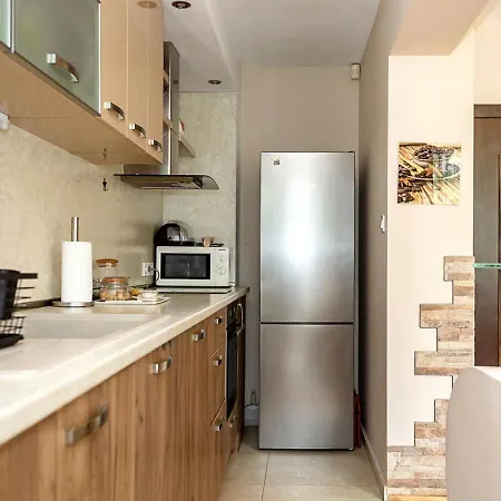 דירה Spacious 2br Steps From Center By Flat Manаger *