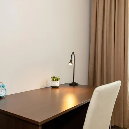 Spacious 2br Steps From Center By Flat Manаger * וארנה