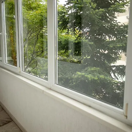 Spacious 2br Steps From Center By Flat Manаger דירה *