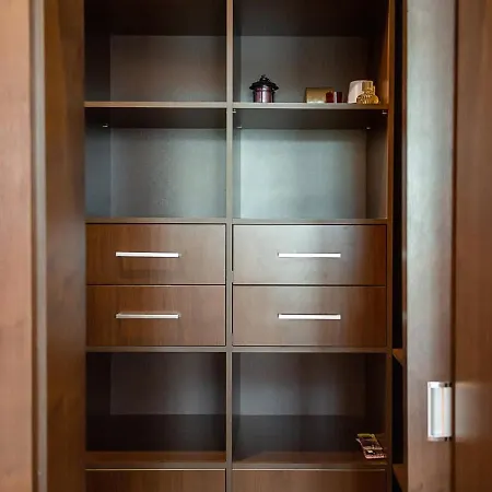 Spacious 2br Steps From Center By Flat Manаger דירה *